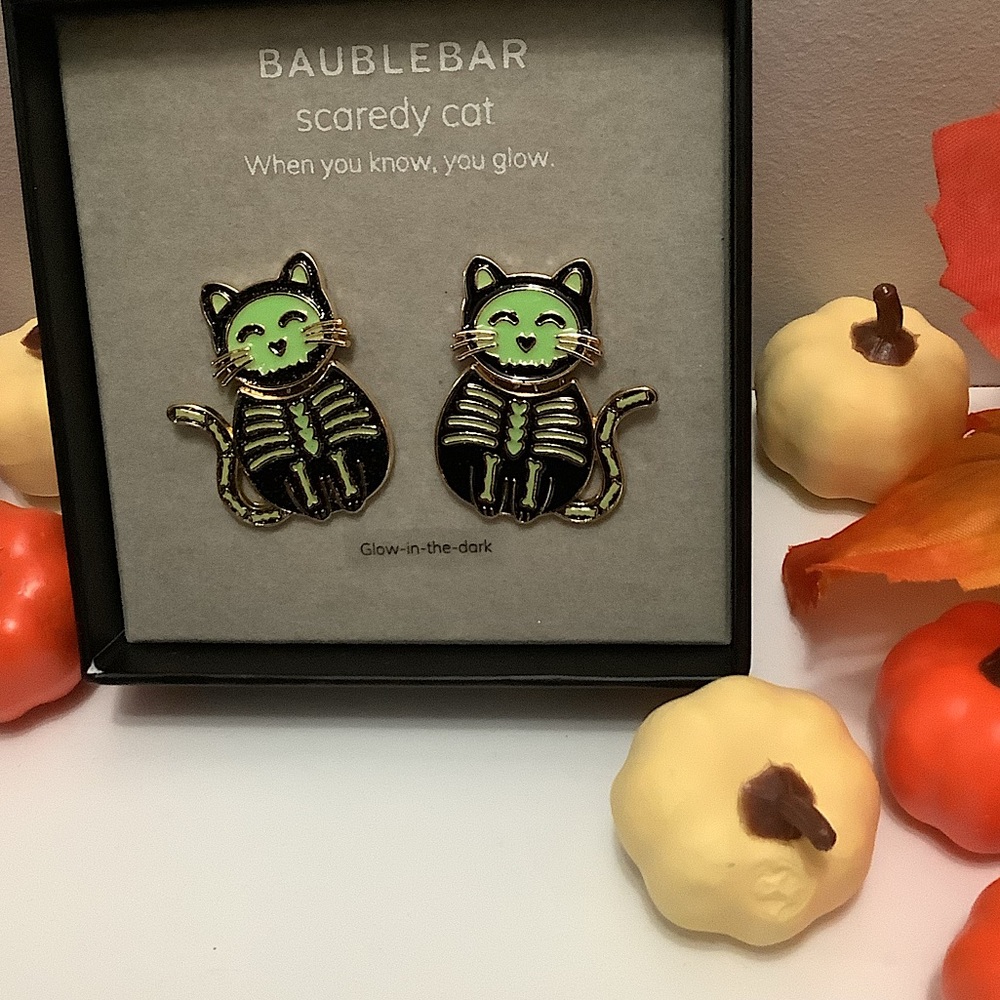 BaubleBar Halloween Scaredy Cat Earrings Glow In The Dark New - Picture 1 of 2